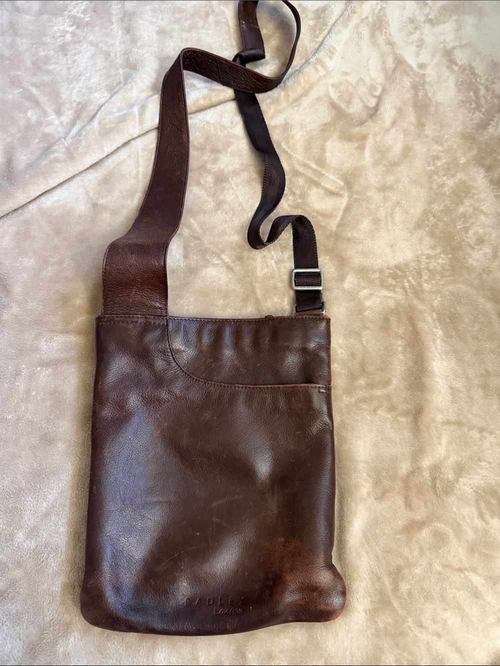 Leather Messenger Crossbody Bag in Dark Brown